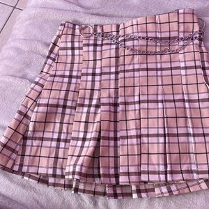 Like an angel skirt. Size small, never worn. no shorts underneath